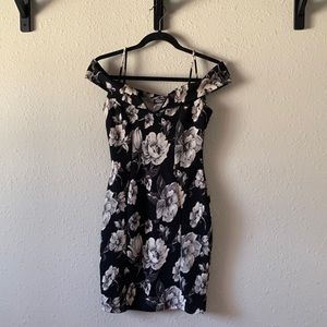 Floral print off the shoulder midi dress